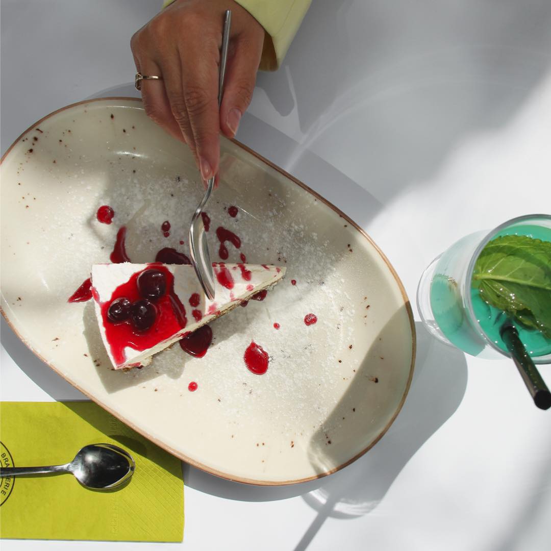 Cheesecake slice dessert